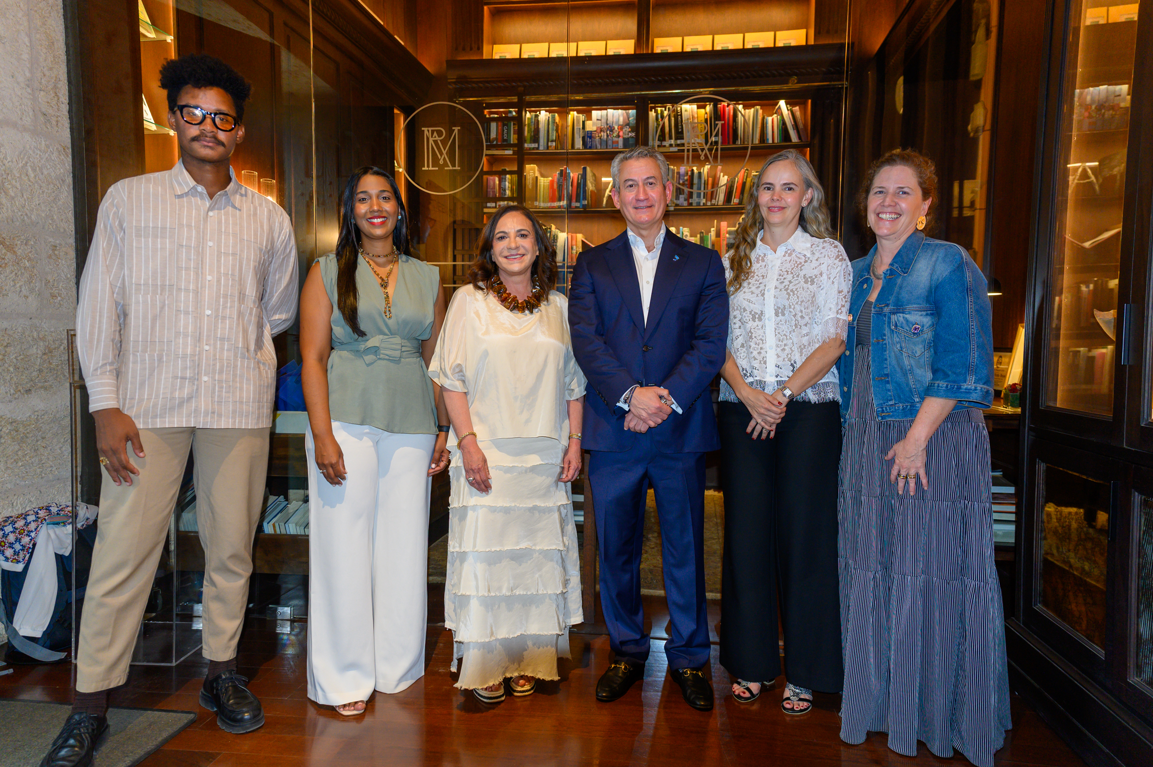 Arnold Martinez, Estefania Sanchez, Altagracia Mella-Russo, James Garcia, Juana Francisca Llano y Ana Cristina Abad –